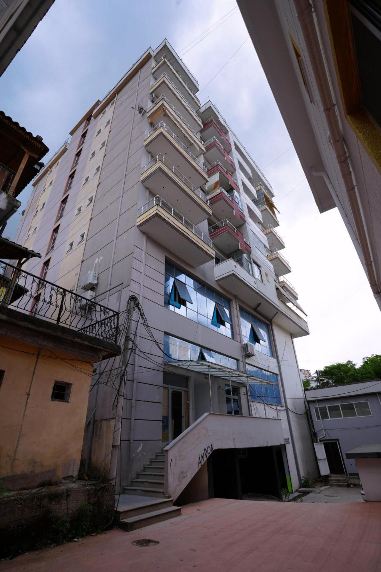 “Apheartment Gjirokastra” Apartamento Exterior foto