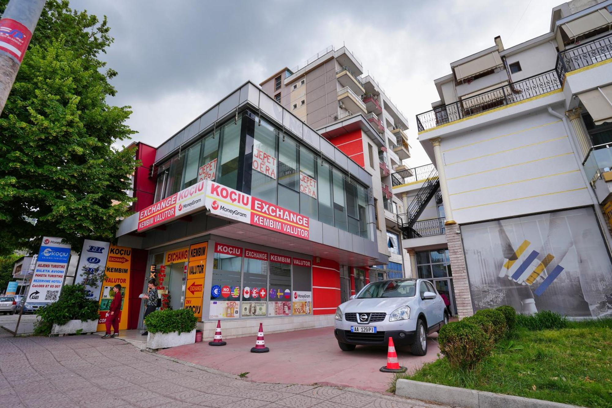 “Apheartment Gjirokastra” Apartamento Exterior foto